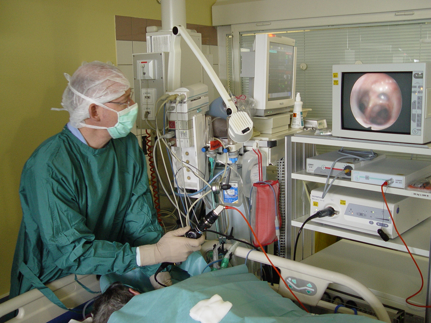 Durchführung einer Bronchoskopie