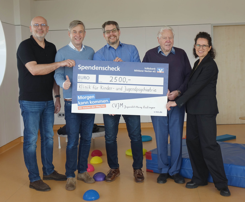 Gruppenfoto Spendenübergabe