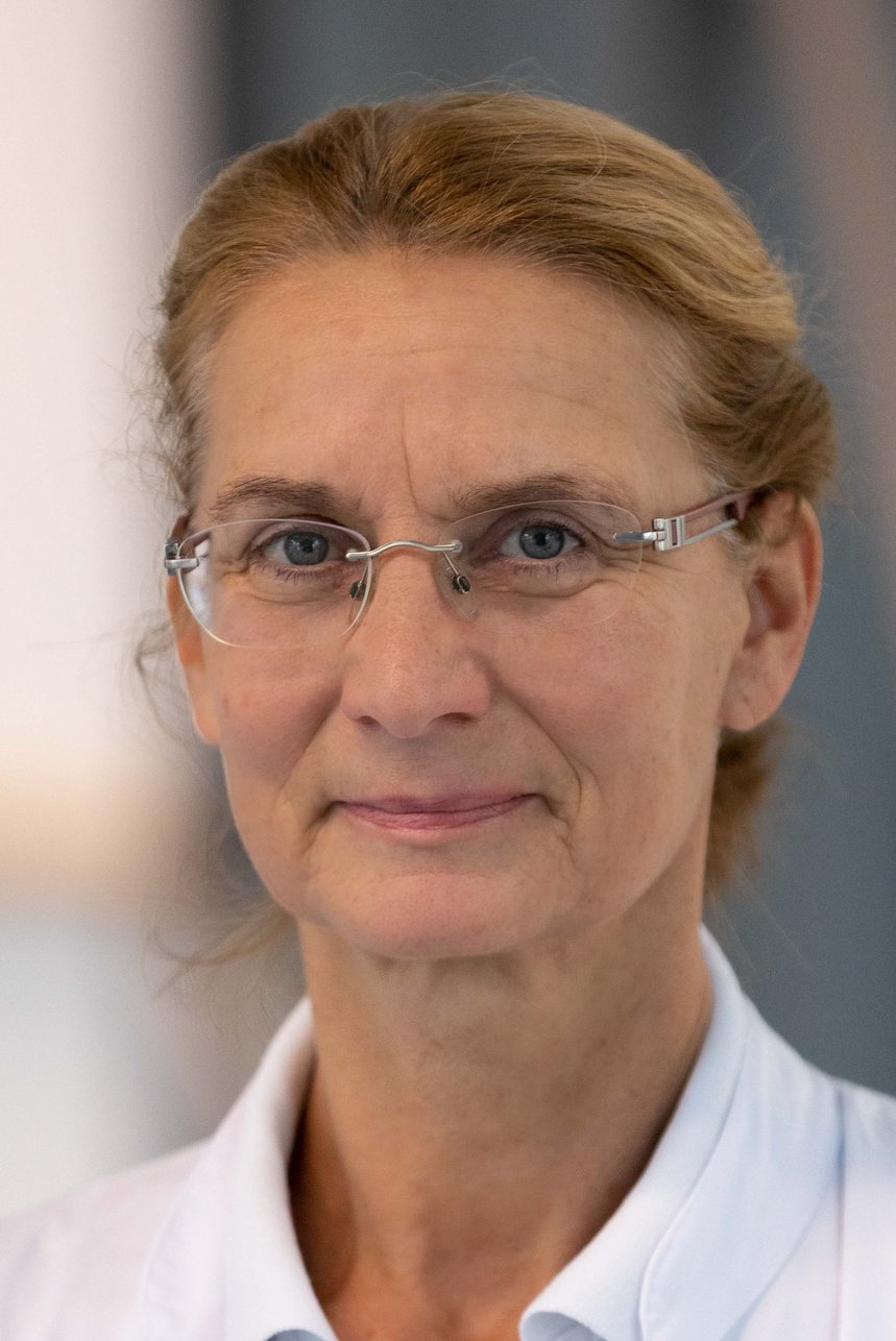 Portrait Dr. Ursula Kurz