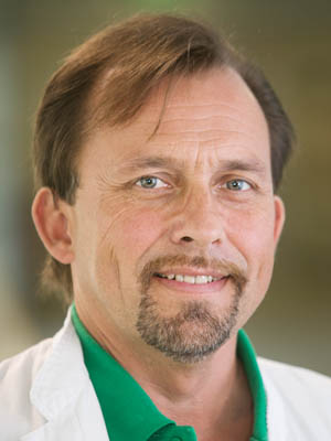 Dr. Andreas Longin
